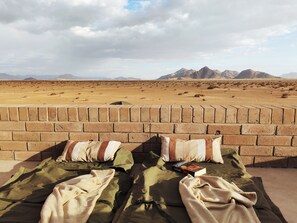 Terrace/patio - Sossus Oasis Camp Site (Sesriem)