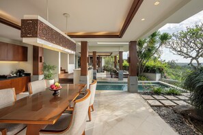 Villa, 2 chambres, vue sur la baie | Minibar, coffre-fort, bureau