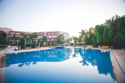Hotel Menzeh Dalia