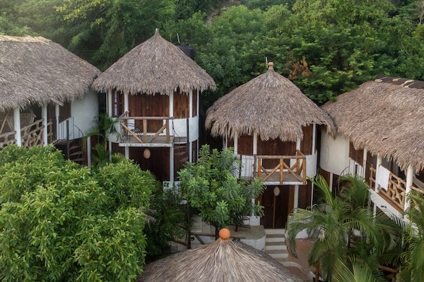 Fachada de la propiedad