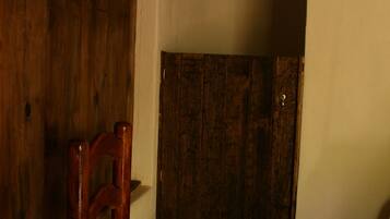 Standard Room, 1 Double Bed | Bathroom | Shower, rainfall showerhead, free toiletries, towels