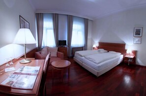 Minibar, in-room safe, cribs (surcharge), rollaway beds - Weisser Bock (Heidelberg)