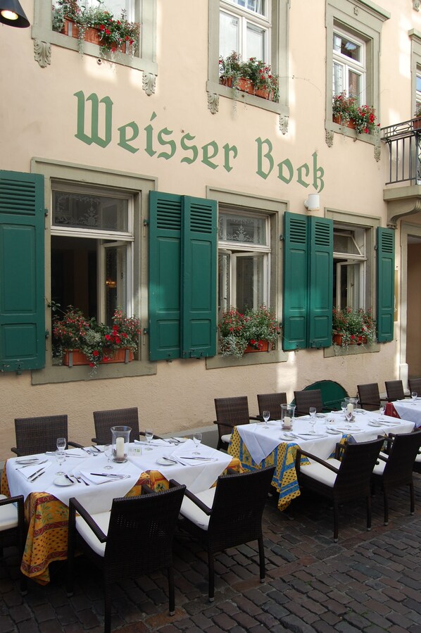 Breakfast, lunch and dinner served - Weisser Bock (Heidelberg)