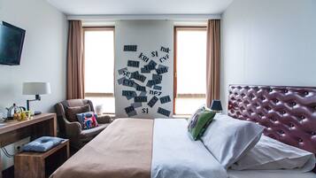 In-room safe, desk, iron/ironing board, free WiFi