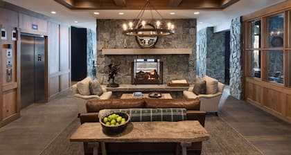 The Snowpine Lodge