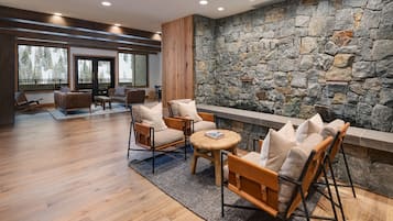 Couples treatment rooms, sauna, hot tub, steam room, body treatments
