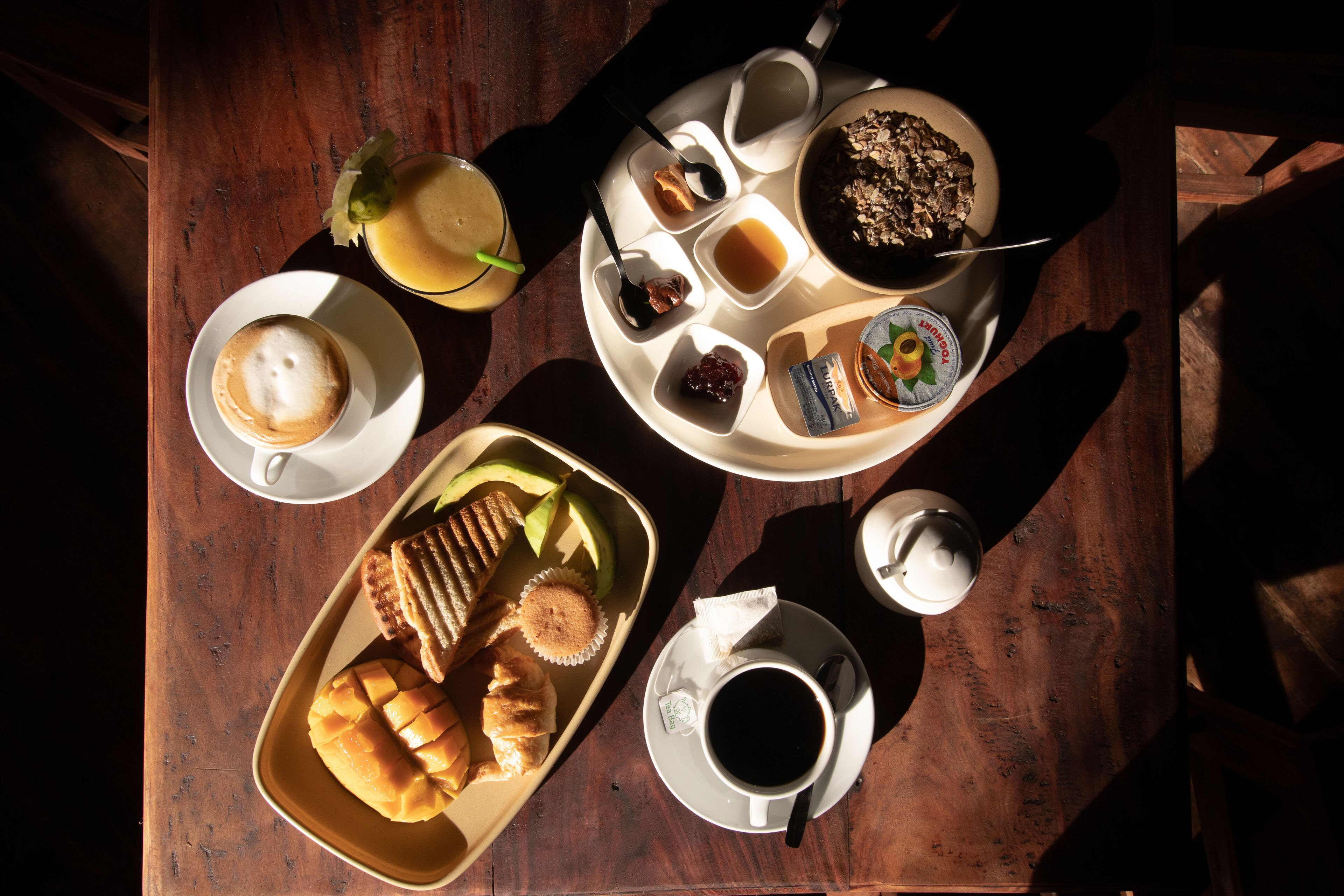 Breakfast, lunch, dinner served; international cuisine, pool views 