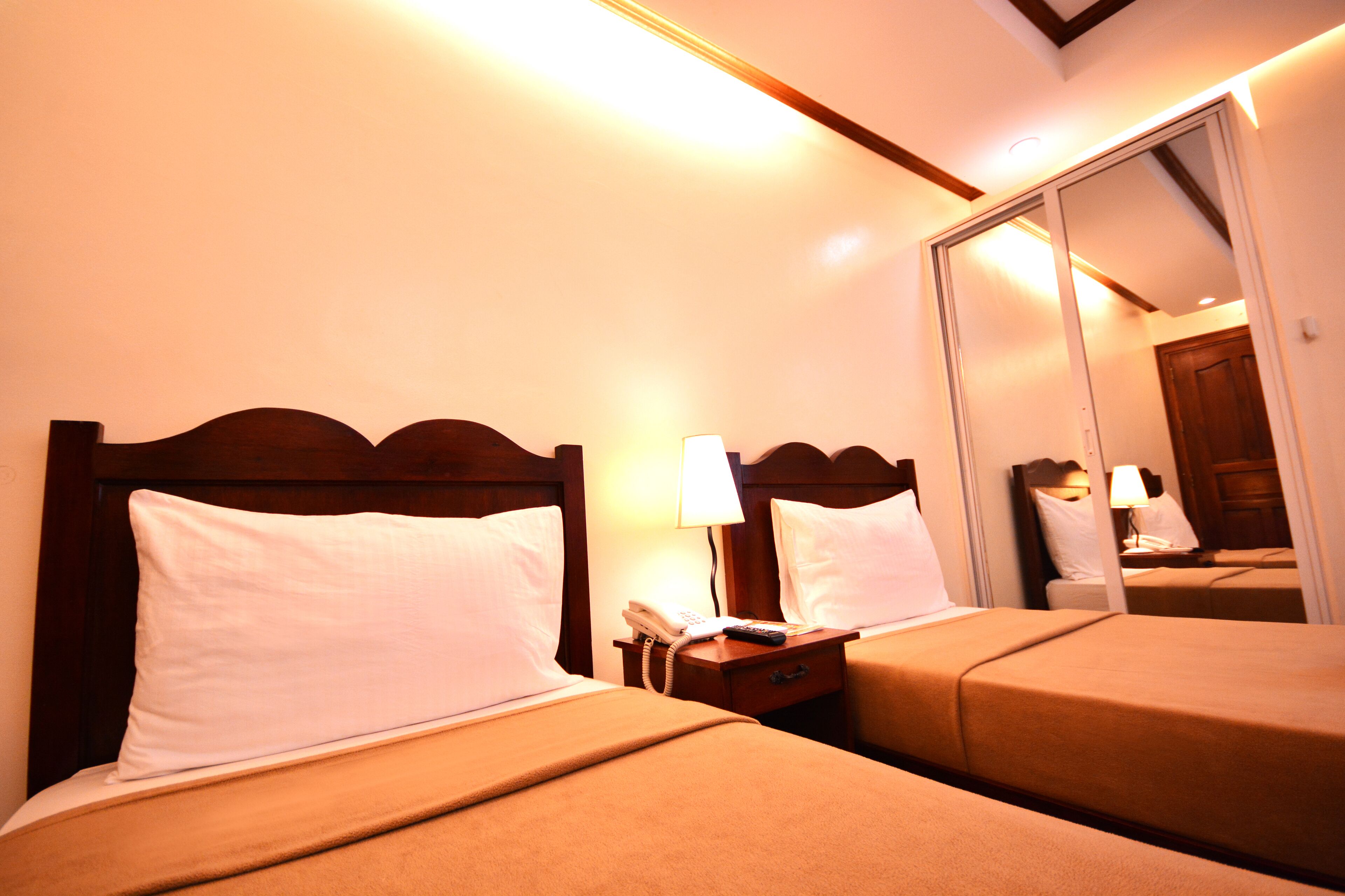 standard twin room | 1 bedroom, bed sheets