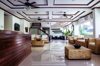 Ipil Suites Puerto Princesa