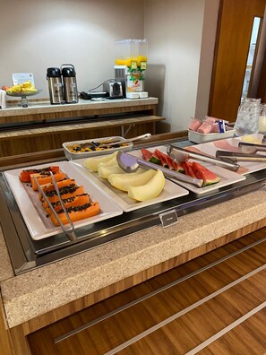 Petit déjeuner buffet (35.00 BRL par personne)