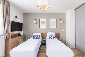 Studio Twin | Desk, soundproofing, iron/ironing board, free cribs/infant beds - Appart'City Confort Orléans (Orléans)