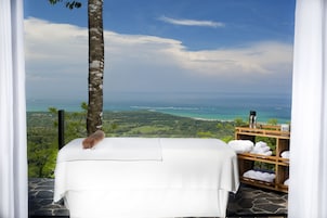 Hot tub, body treatments, body wraps, body scrubs, facials