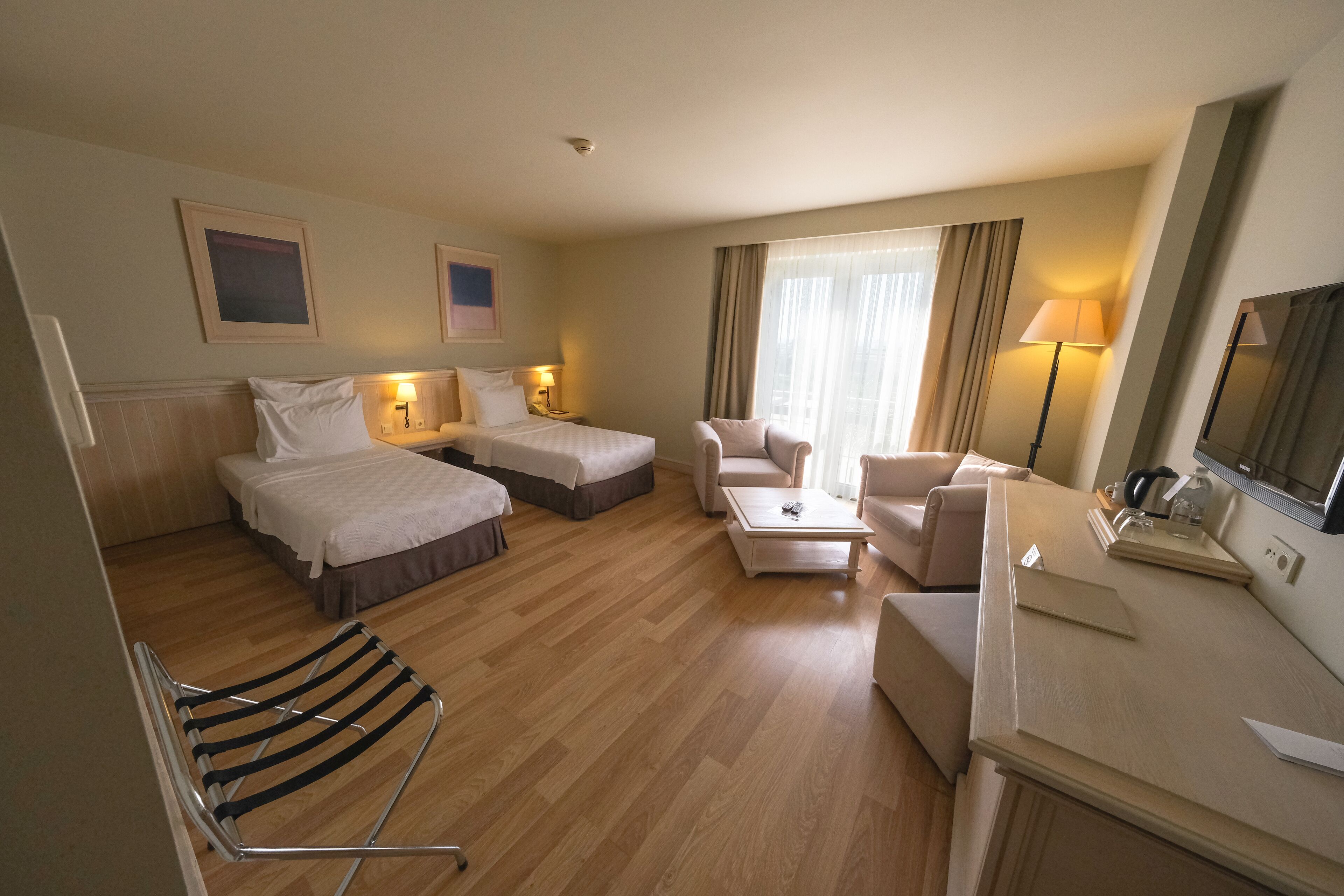 standard double or twin room | 1 bedroom, minibar, in-room safe, soundproofing