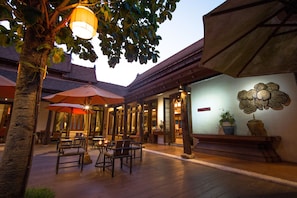 Breakfast, lunch and dinner served  - Sibsan Luxury Hotel Rimping (Mae Rim)