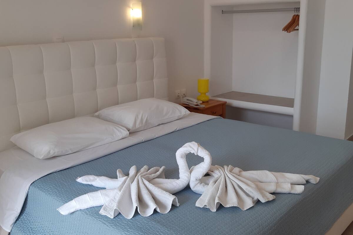 economy room, garden area | 1 bedroom, egyptian cotton sheets, premium bedding, pillow-top beds