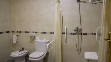 Shower kamar mandi