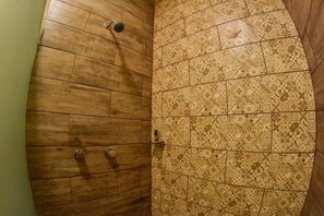 Kamar Standar, 2 Tempat Tidur Double | Shower kamar mandi