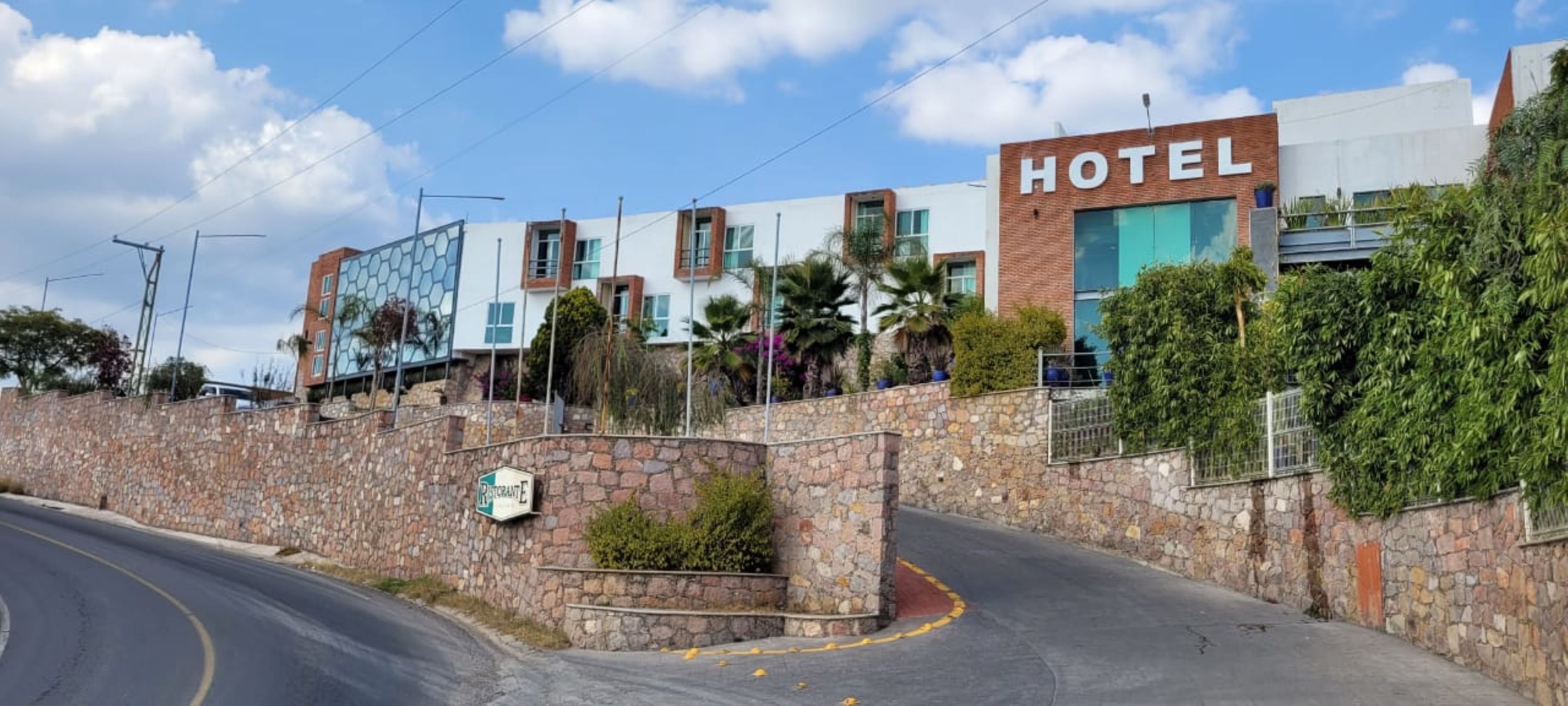 Fachada de la propiedad