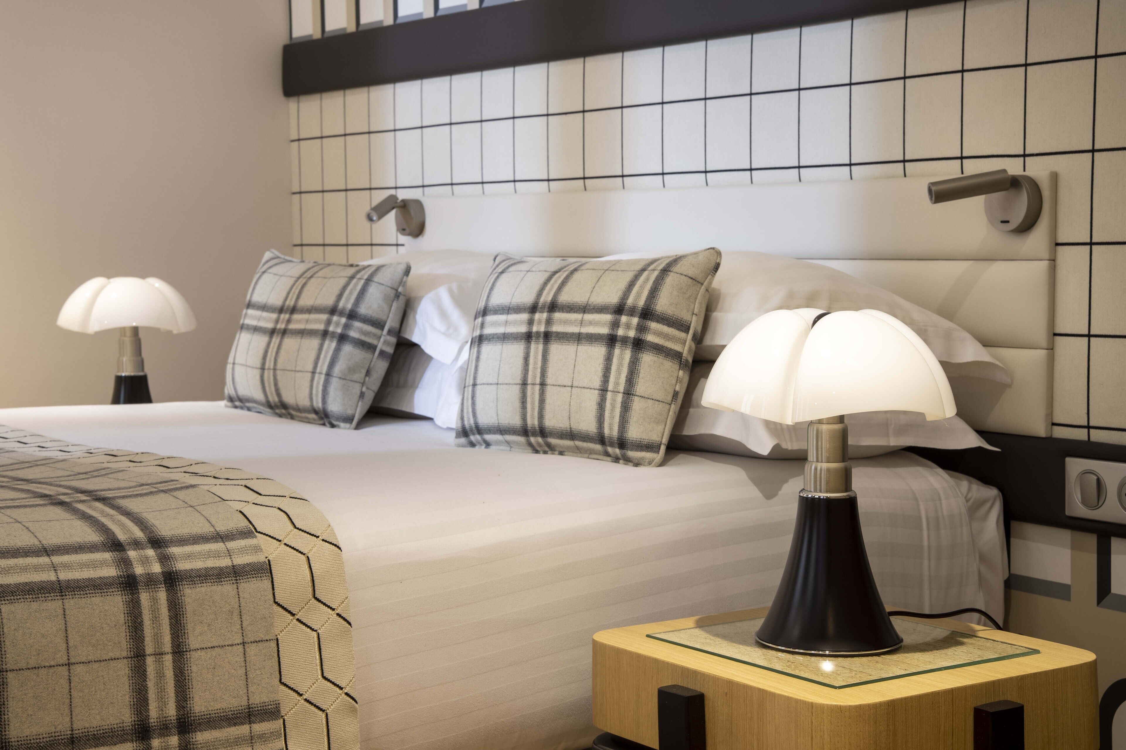 premium bedding, in-room safe, desk, soundproofing