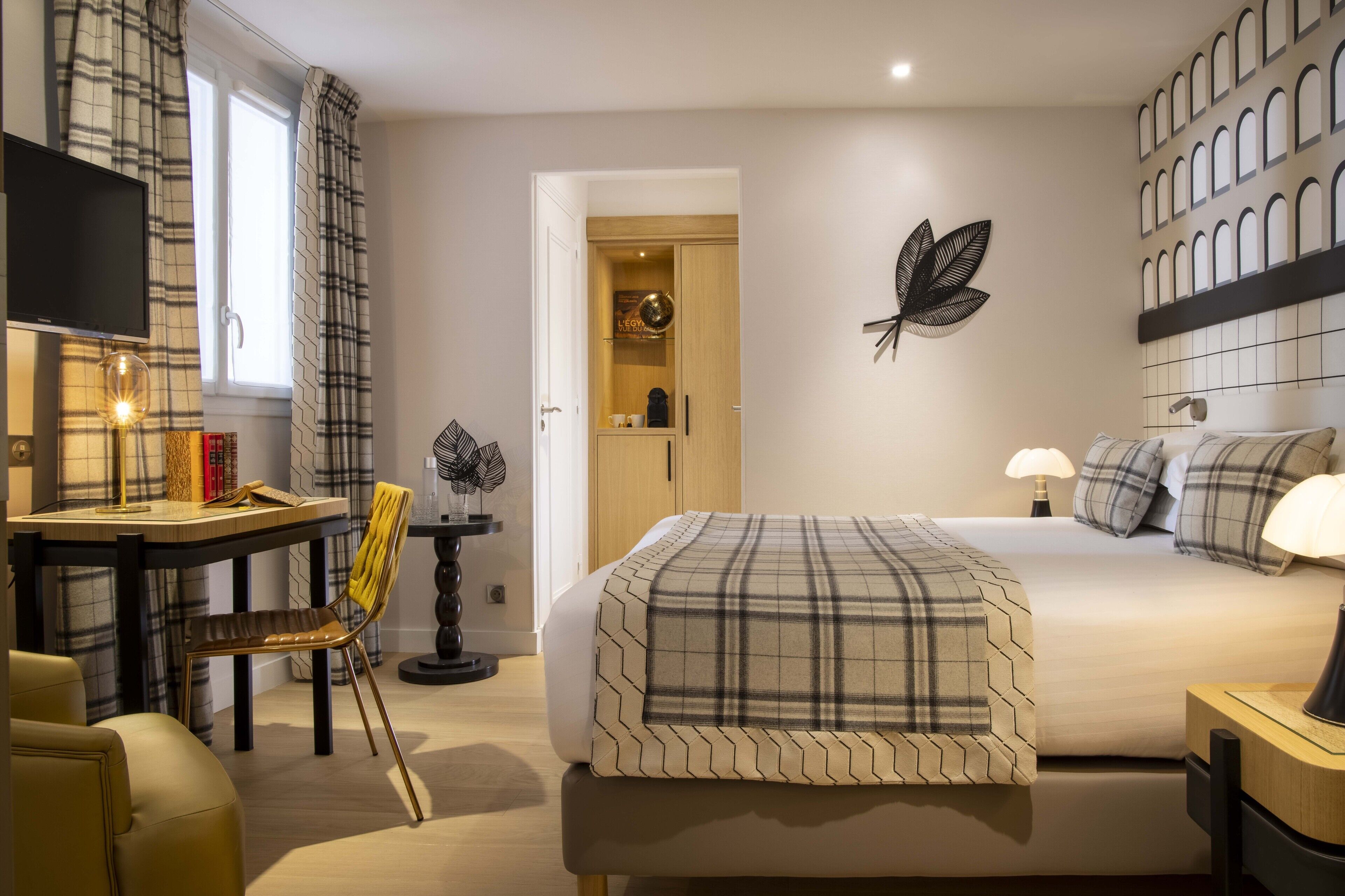 premium bedding, in-room safe, desk, soundproofing