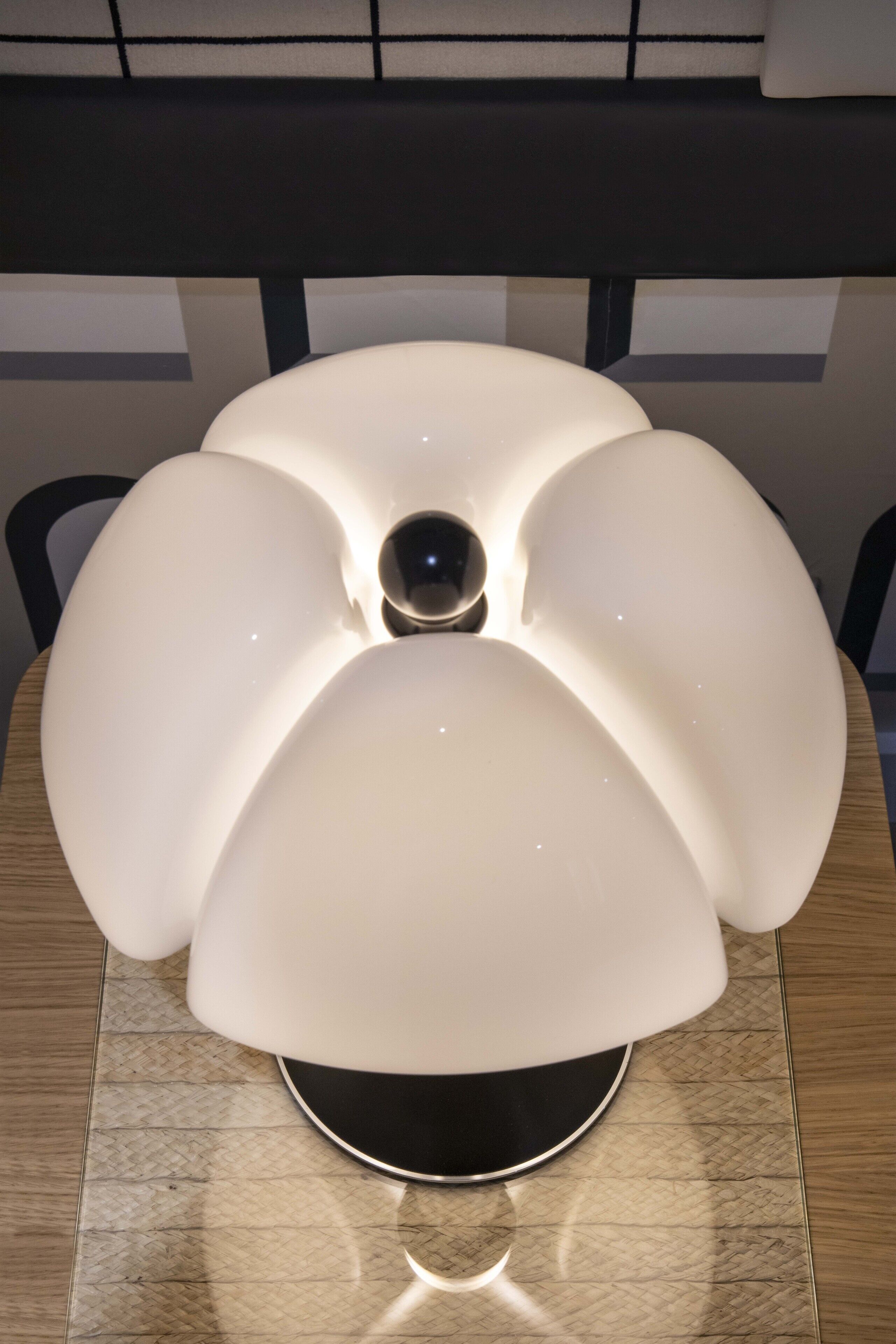 premium bedding, in-room safe, desk, soundproofing