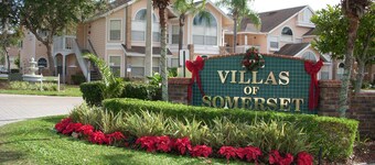 Florida Deluxe Villas, Condos, & Homes