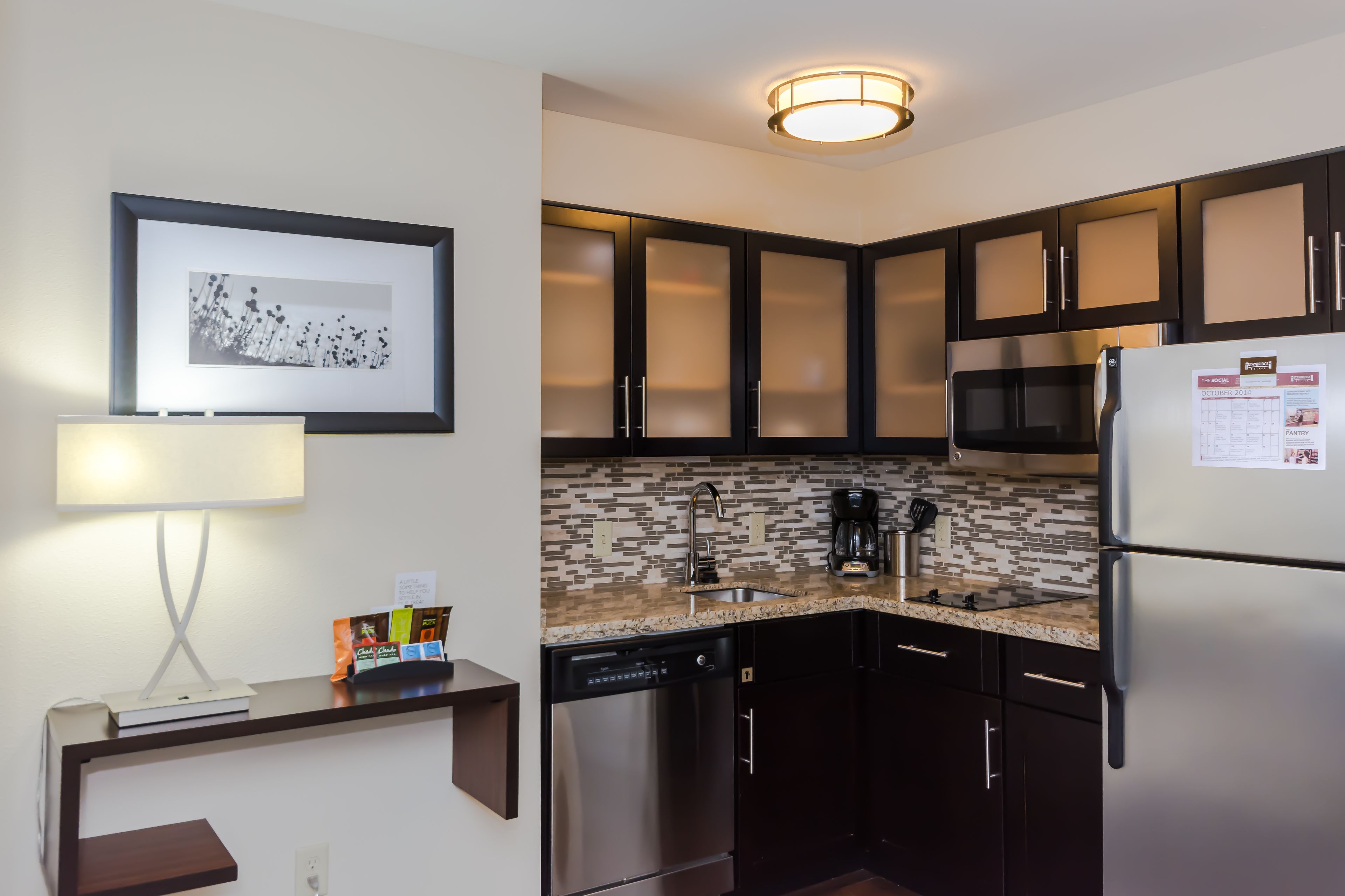 fridge, microwave, stovetop, dishwasher