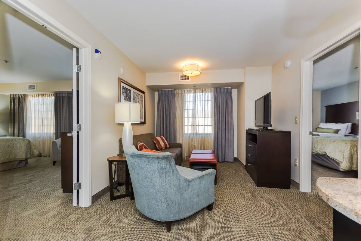 10 bedrooms, premium bedding, down comforters, desk