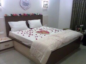 1 bedroom, in-room safe, rollaway beds, WiFi