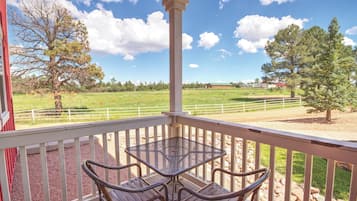 Condo, 2 Bedrooms, Kitchen | 2 bedrooms, desk, iron/ironing board, WiFi