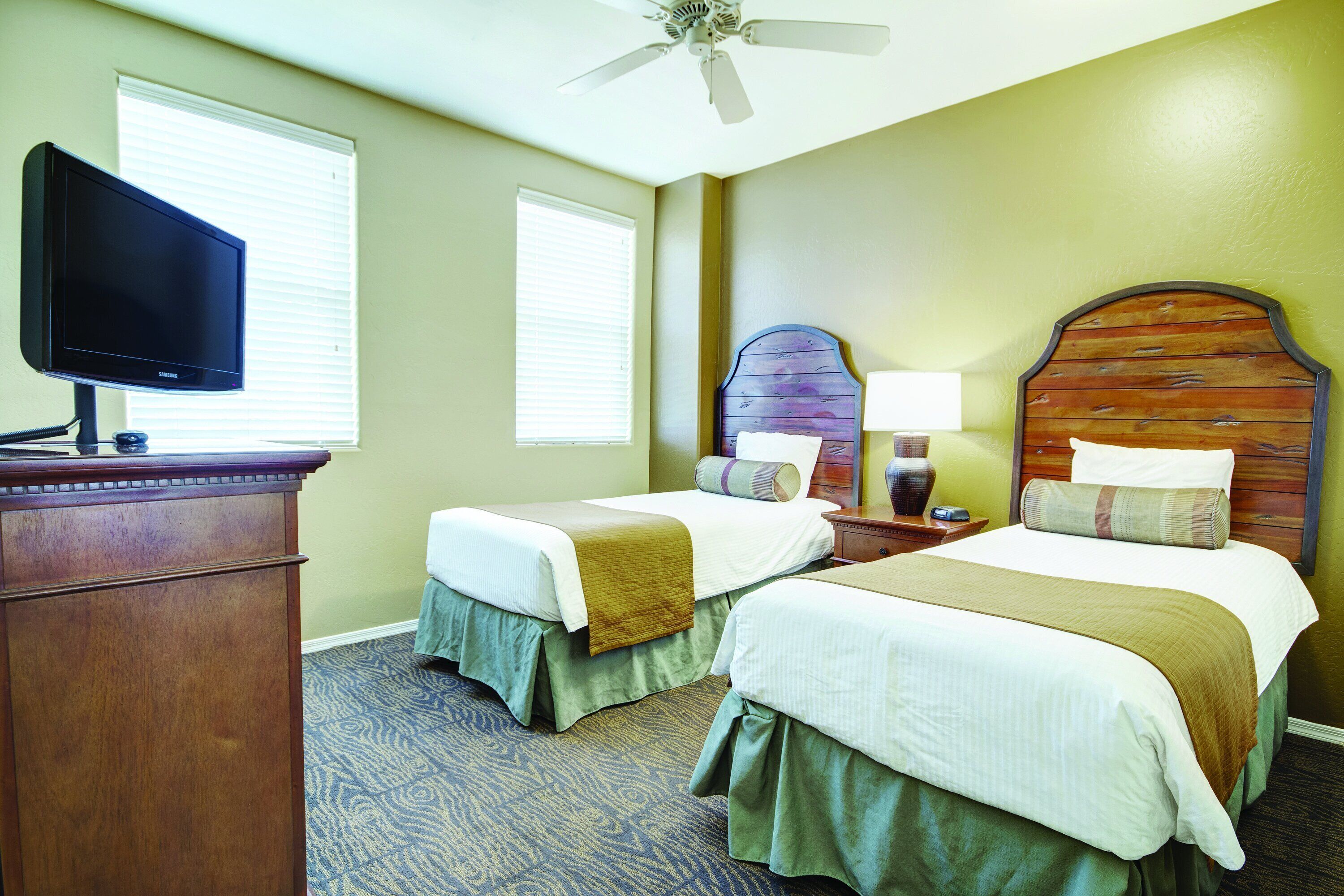 condo, 2 bedrooms, kitchen | 2 bedrooms, desk, iron/ironing board, wifi