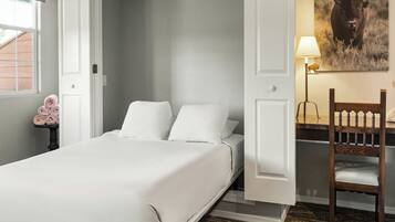 Condo, 2 Bedrooms, Kitchen