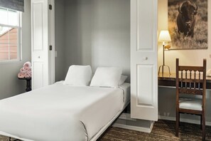 Condo, 2 Bedrooms, Kitchen | 2 bedrooms, desk, iron/ironing board, WiFi - WorldMark Bison Ranch (Overgaard)