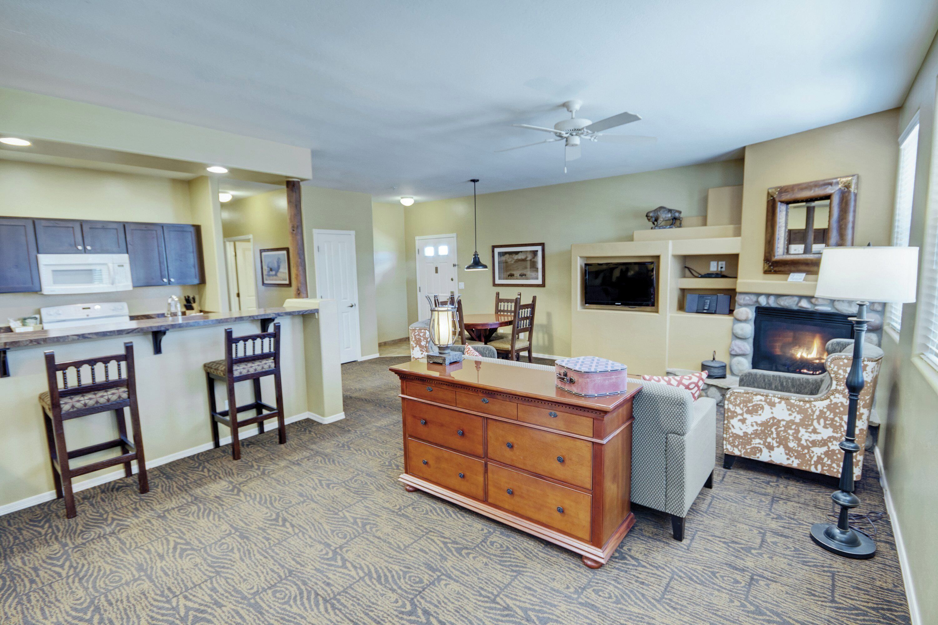 led tv, fireplace, dvd player, pay films