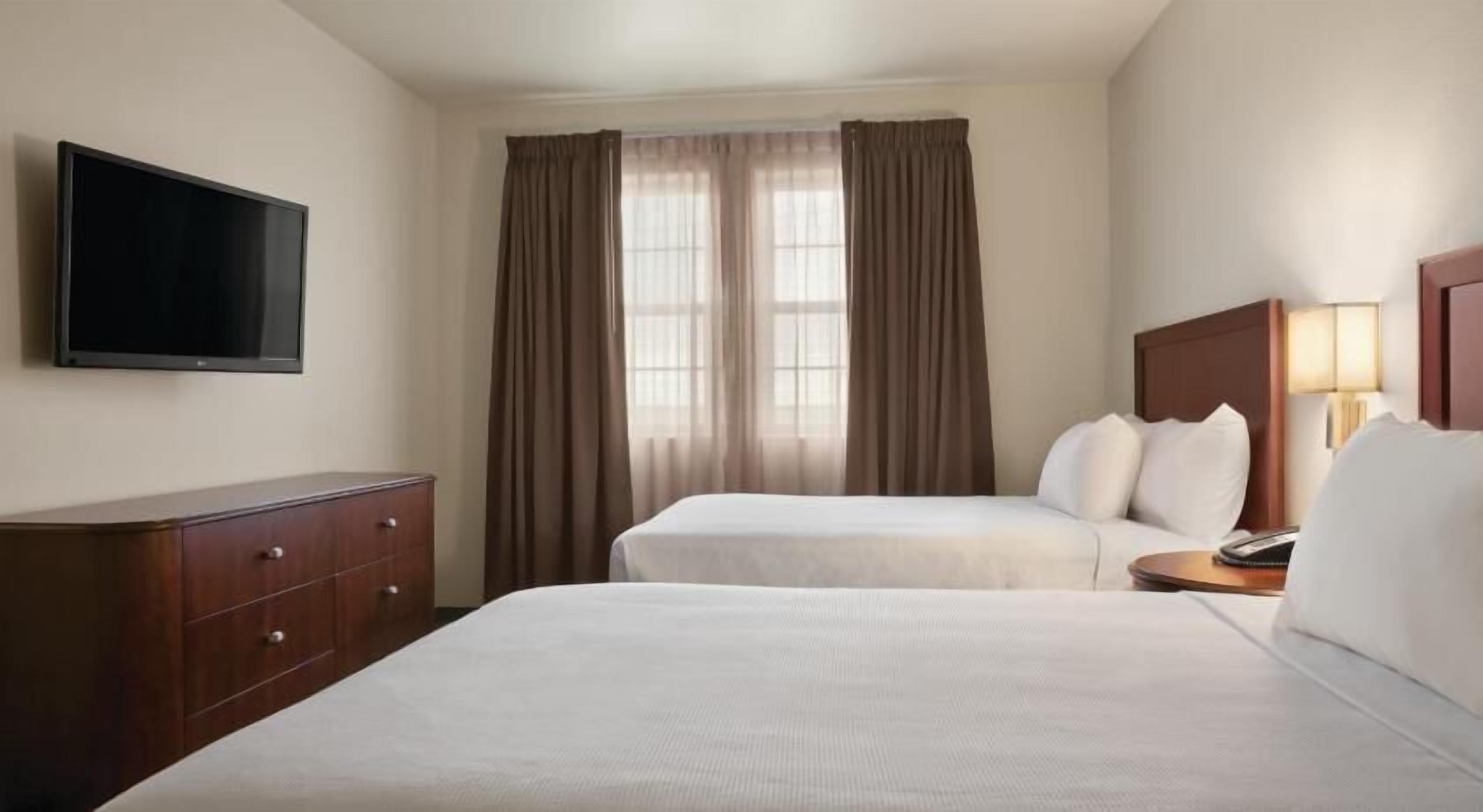 Premium bedding, pillowtop beds, in-room safe, desk