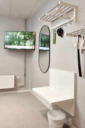 1 habitación, espacio para trabajar con laptop y wifi gratis