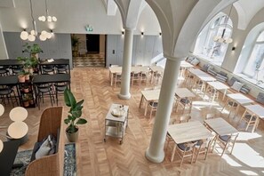 Petit déjeuner continental compris tous les jours