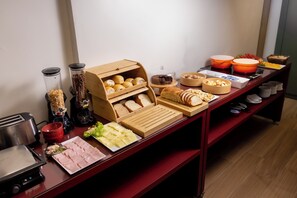 Free daily buffet breakfast - Hotel Mato Grosso Aguas Quentes (Santo Antonio do Leverger)