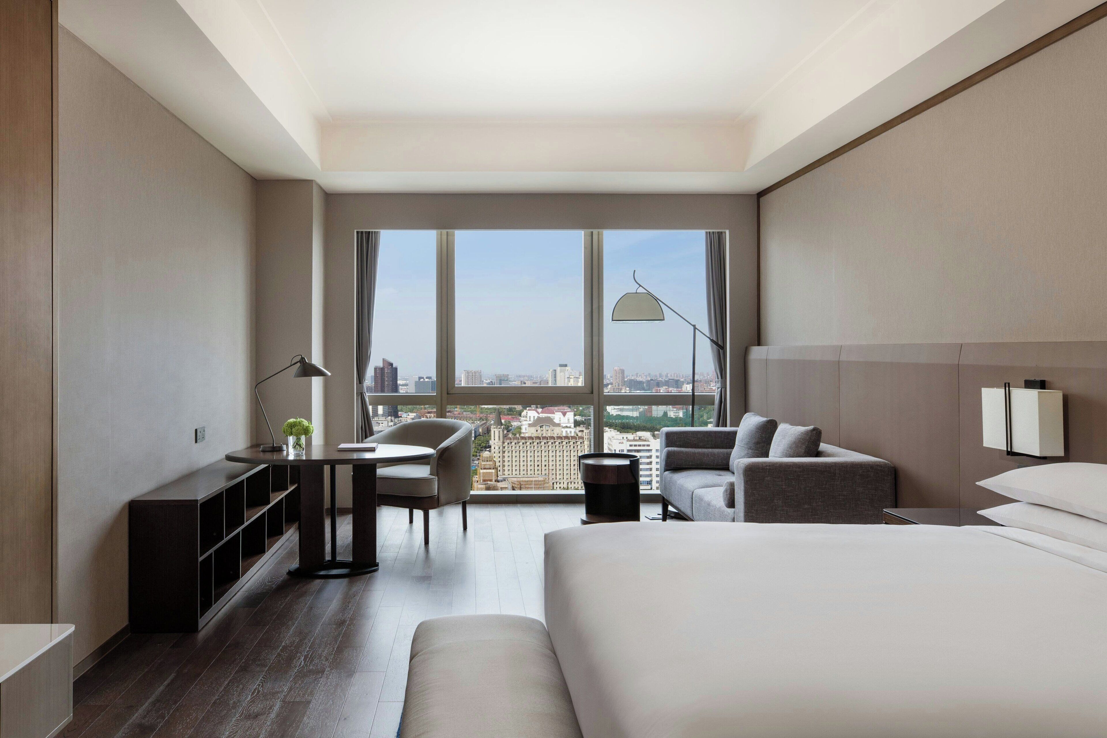 apartment, 1 bedroom | down duvets, minibar, in-room safe, desk