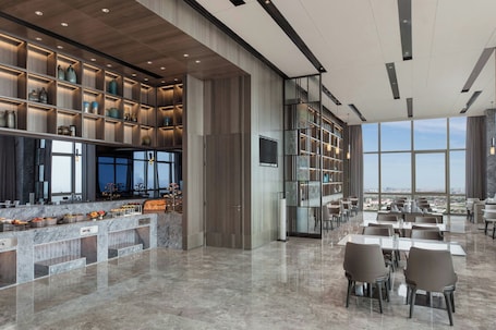 Apartment, 1 Bedroom | Lounge. Shanghai Marriott Hotel Pudong East