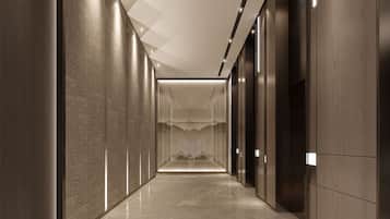 Studio, 1 kingsize-seng | 1 soverom, dundyner, minibar og safe på rommet