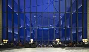 Lobby sitting area - Four Points by Sheraton Qingdao, West Coast (Qingdao)