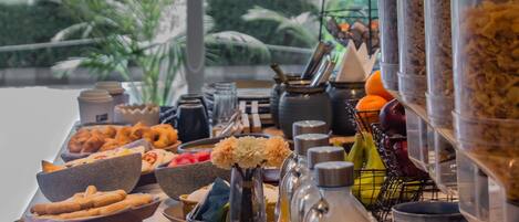 Desayuno buffet incluido todos los días