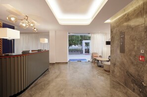 Exterior - Holiday Inn Express Ahmdabad Prahlad Nagar by IHG (Ahmedabad)