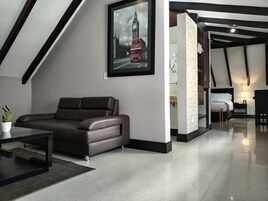 Junior Suite | Living area