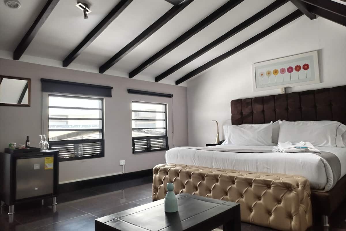 Standard Suite | 2 bedrooms, premium bedding, down duvets, Tempur-Pedic beds