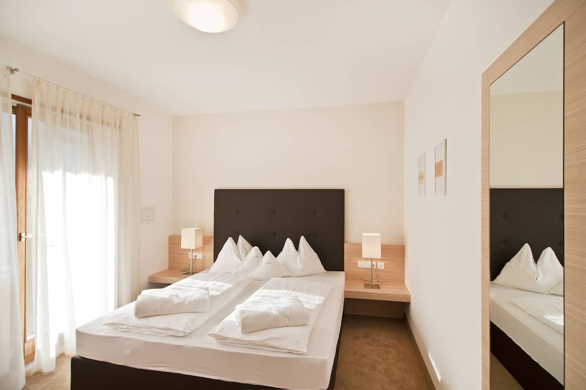 Basic Double Room, 1 Bedroom, Vineyard View, Courtyard Area | Egyptian cotton sheets, premium bedding, minibar, in-room safe