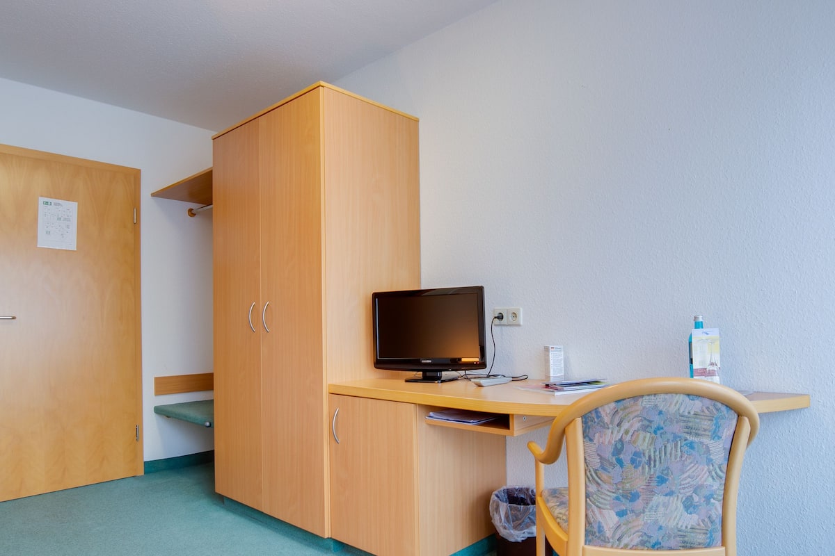 Standard Single Room, 1 Single Bed | Room amenity