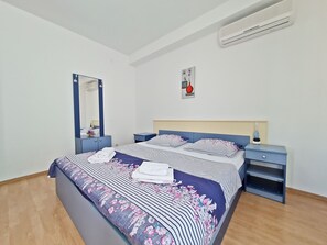 Standard Studio without Balcony  - Apartments Rooms PORAT (Split)