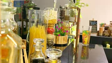 Petit déjeuner buffet servi tous les jours en supplément